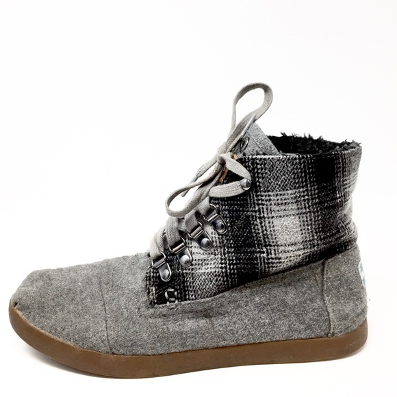 toms plaid boots